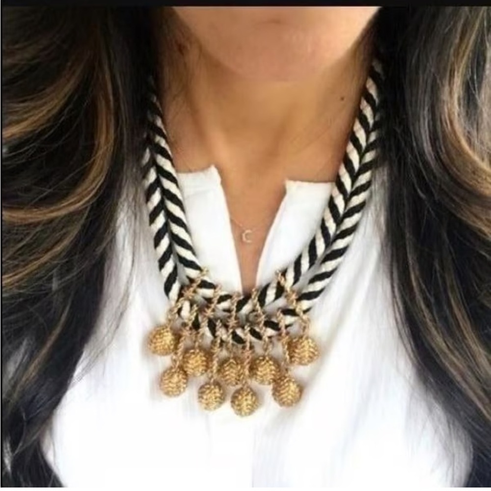 Stella & Dot Kalani Statement Necklace